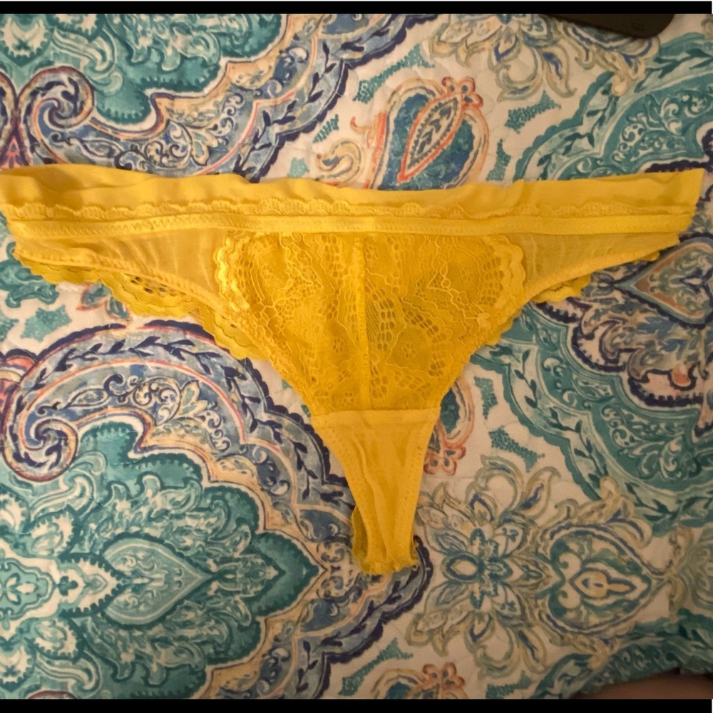 NEVER WORN yellow lace thong.